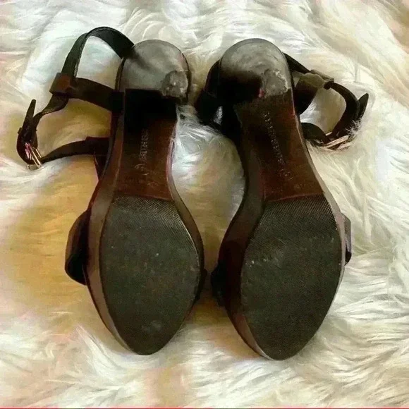 BURBERRY Leather Platform Sandals - 36.5